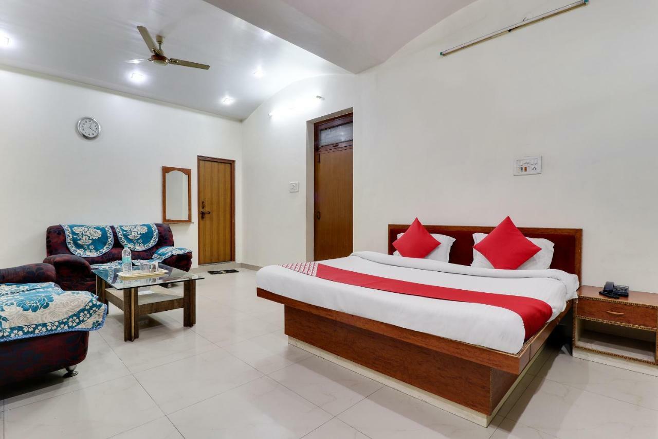 Oyo 43936 Hotel Rajputana Palace Farrukhabad Ngoại thất bức ảnh