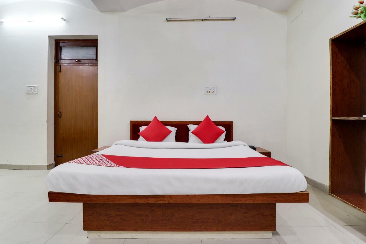 Oyo 43936 Hotel Rajputana Palace Farrukhabad Ngoại thất bức ảnh